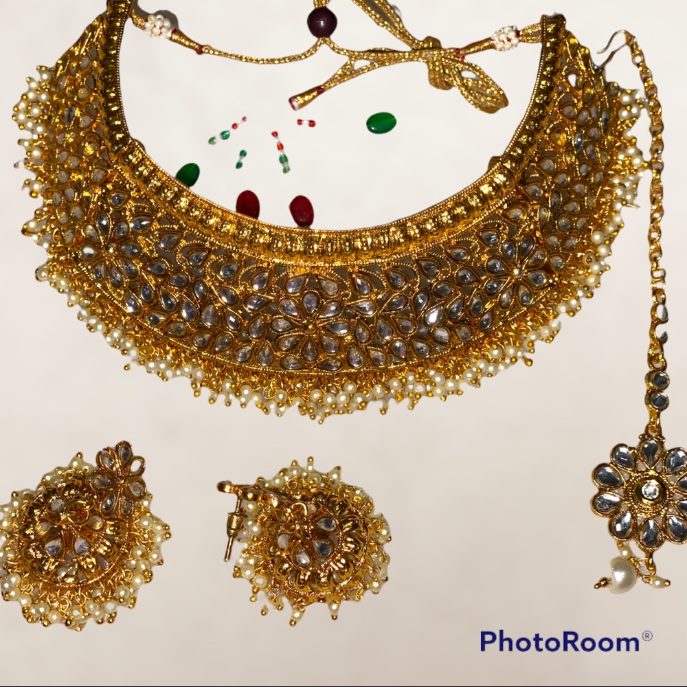 Women gold plated necklace